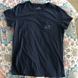 vineyard vines t-shirt